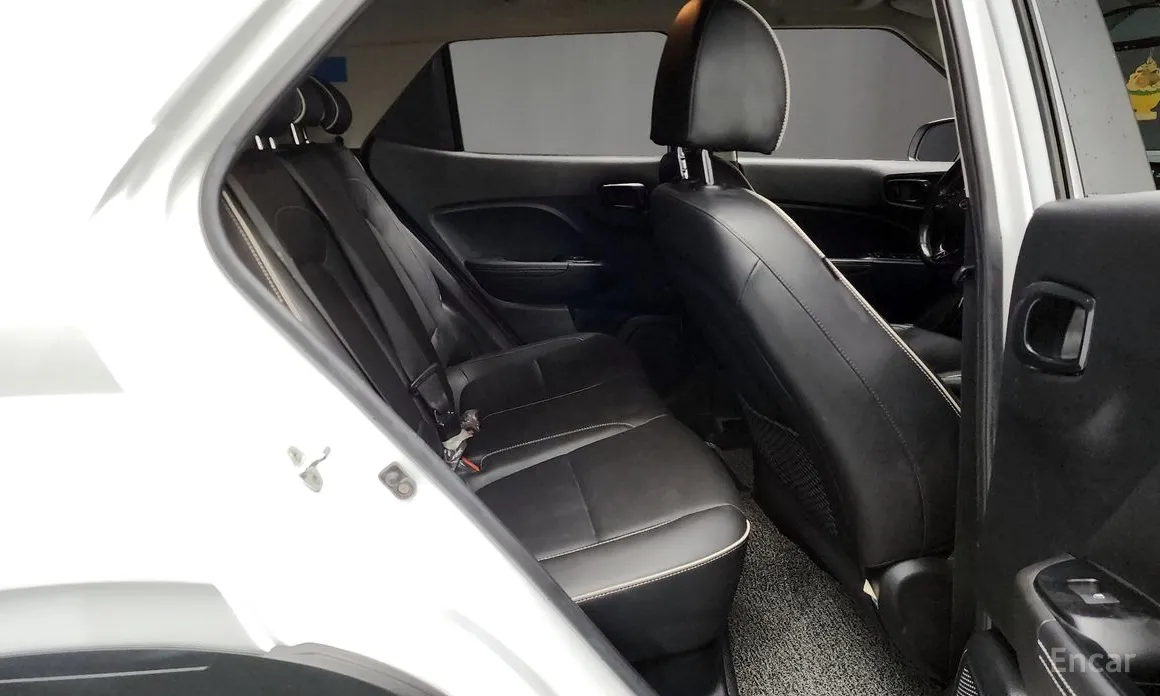 Фото 12 - Hyundai Venue