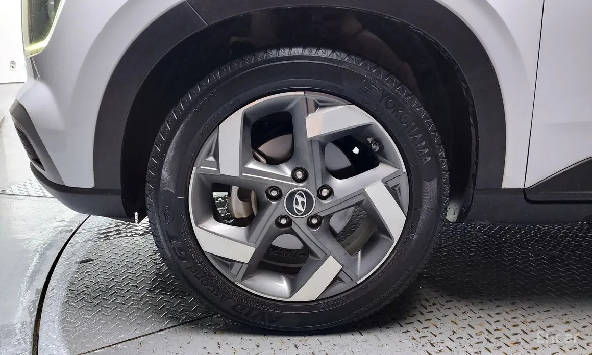 Фото 5 - Hyundai Venue