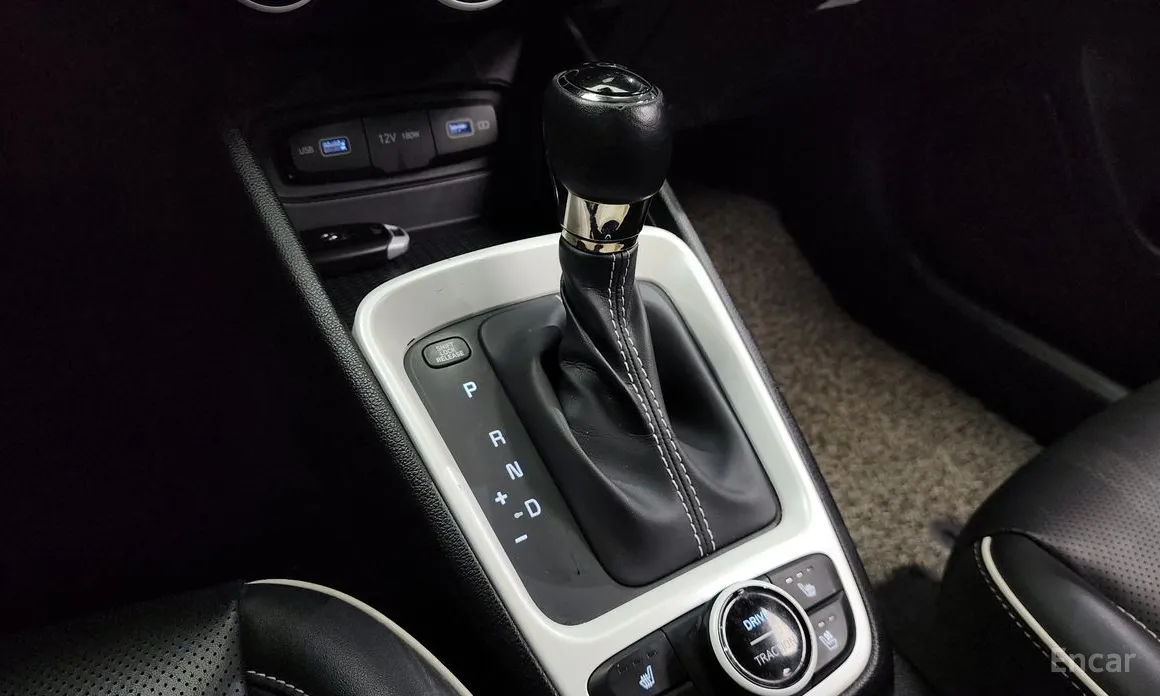 Фото 9 - Hyundai Venue