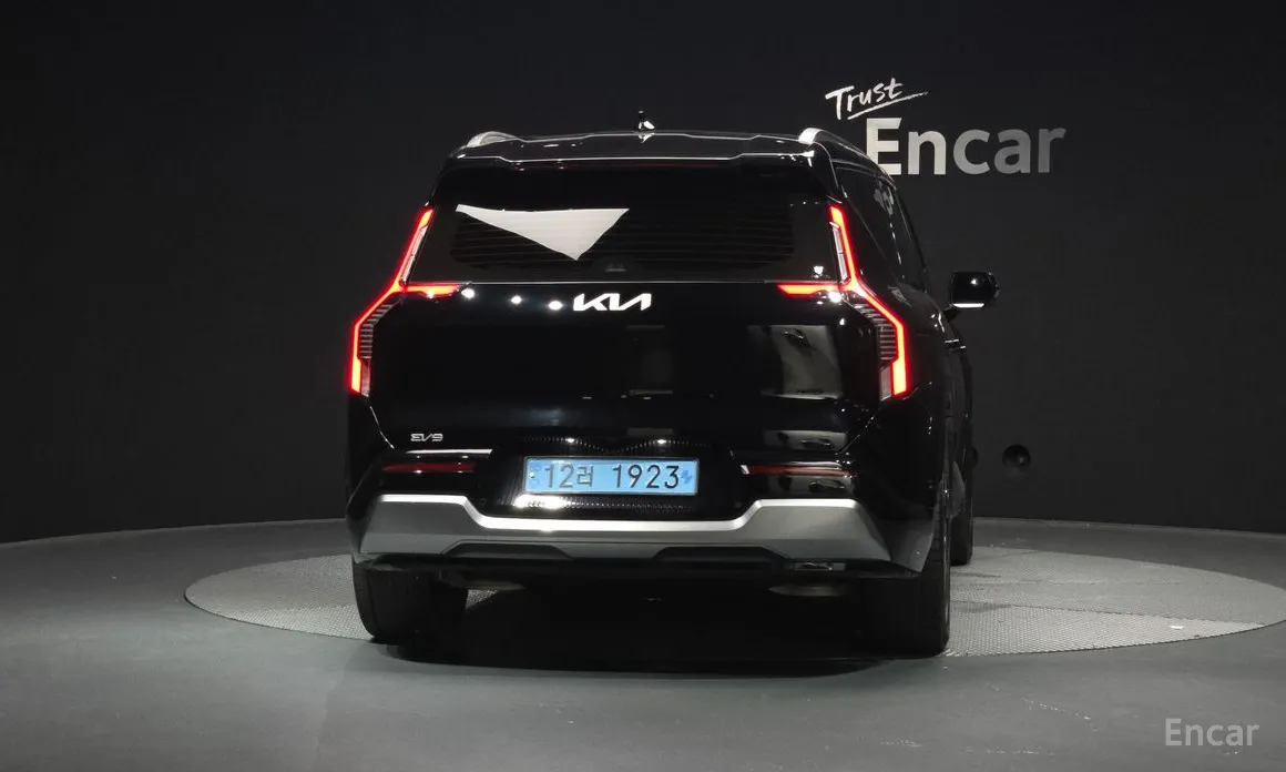 Фото 4 - Kia EV9