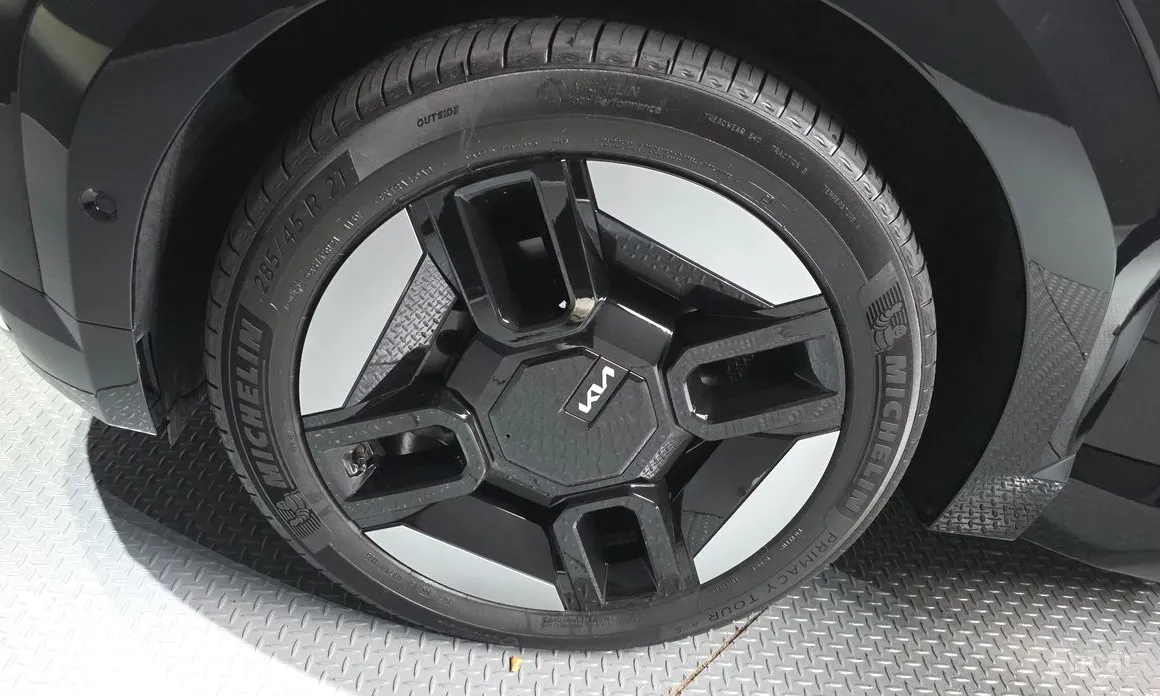 Фото 5 - Kia EV9