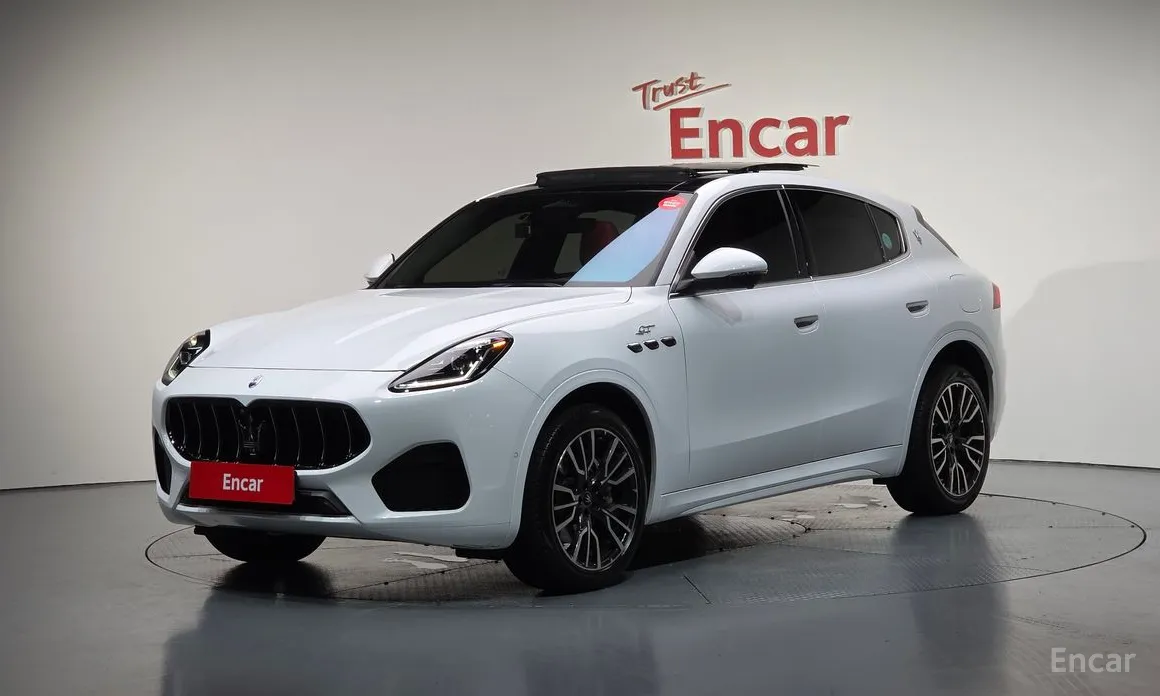 Фото 1 - Maserati Grecale