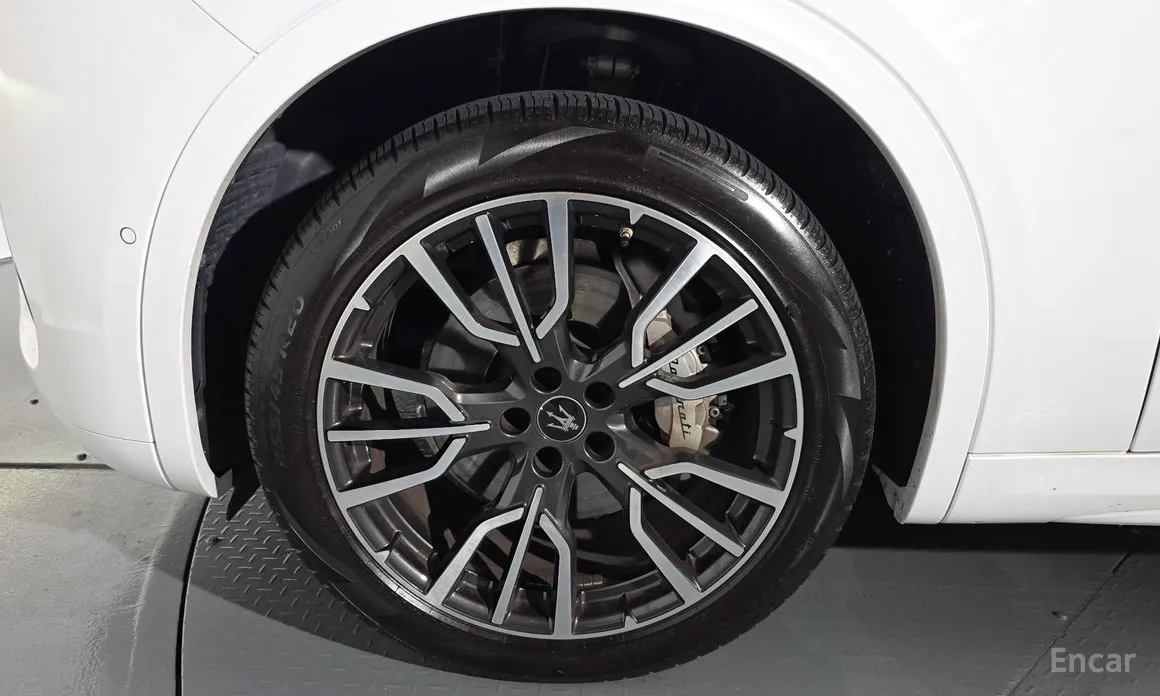 Фото 5 - Maserati Grecale