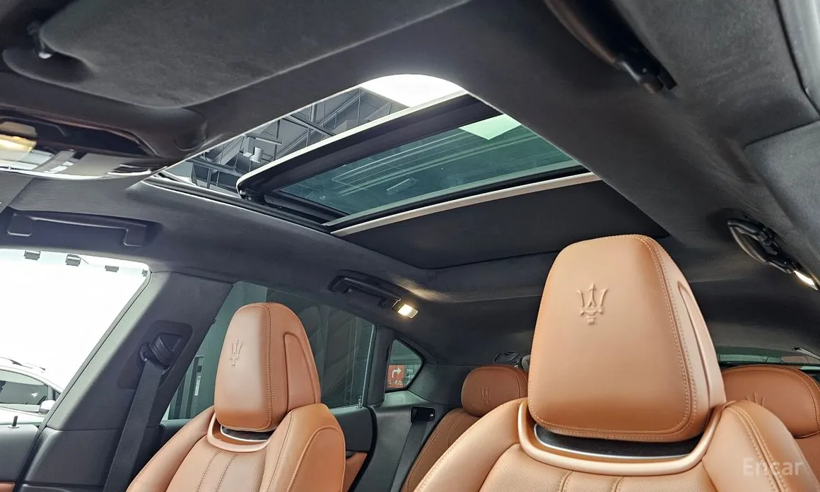 Фото 19 - Maserati Levante