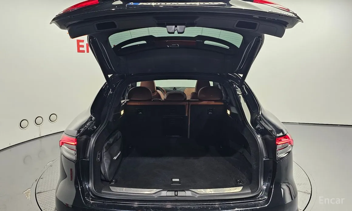 Фото 20 - Maserati Levante