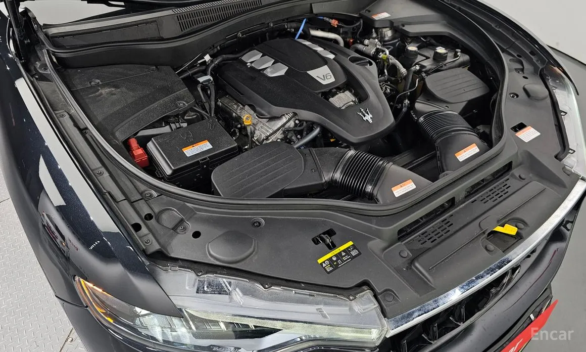 Фото 6 - Maserati Levante