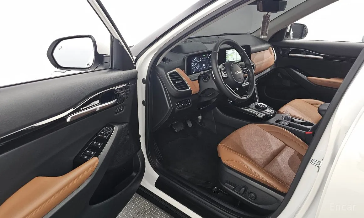 Фото 10 - Kia Seltos