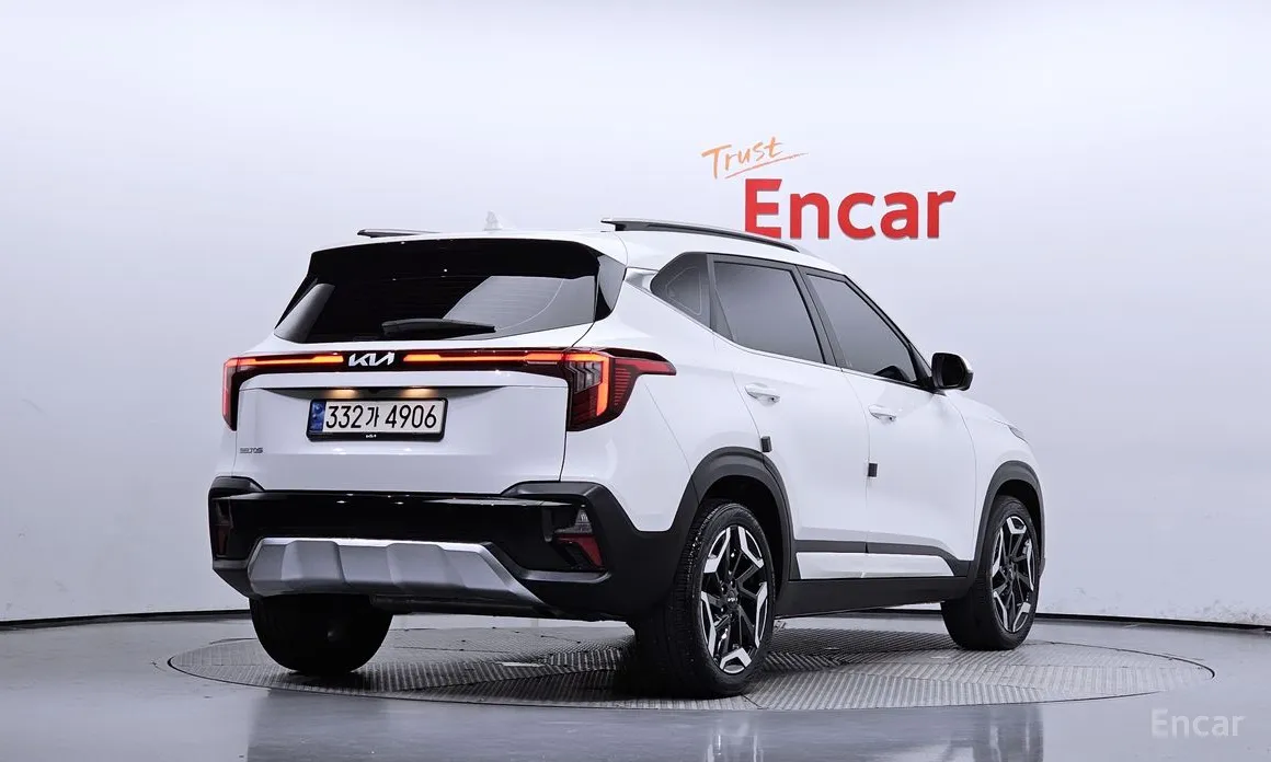 Фото 2 - Kia Seltos