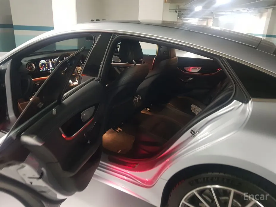 Фото 18 - Mercedes-Benz AMG GT