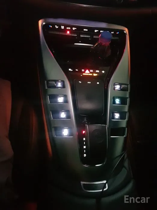 Фото 5 - Mercedes-Benz AMG GT