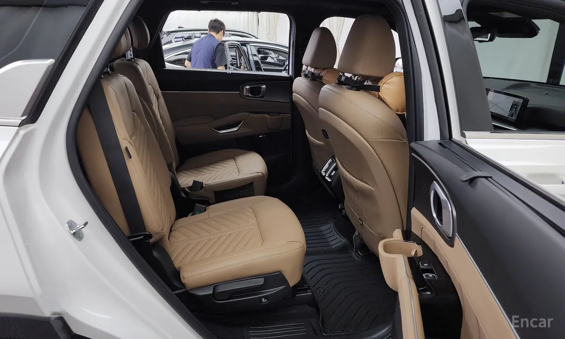 Фото 12 - Kia Sorento