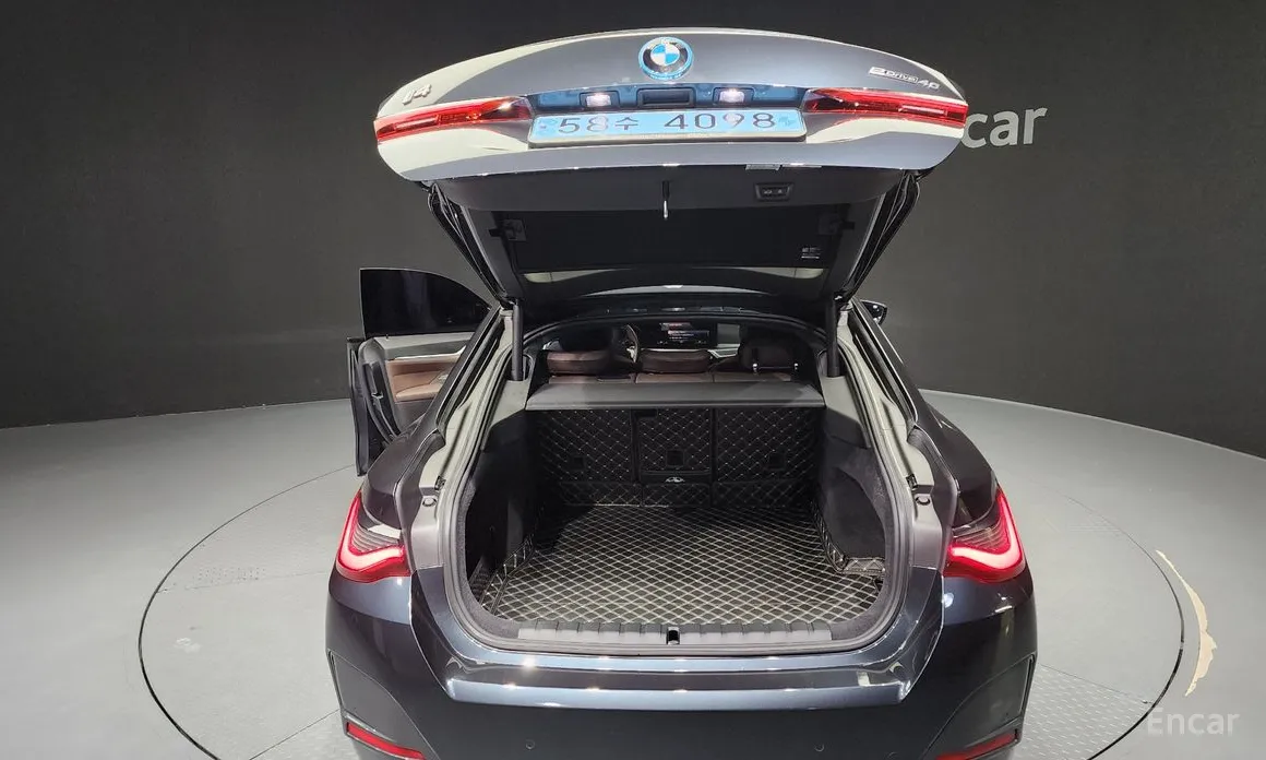 Фото 20 - BMW i4