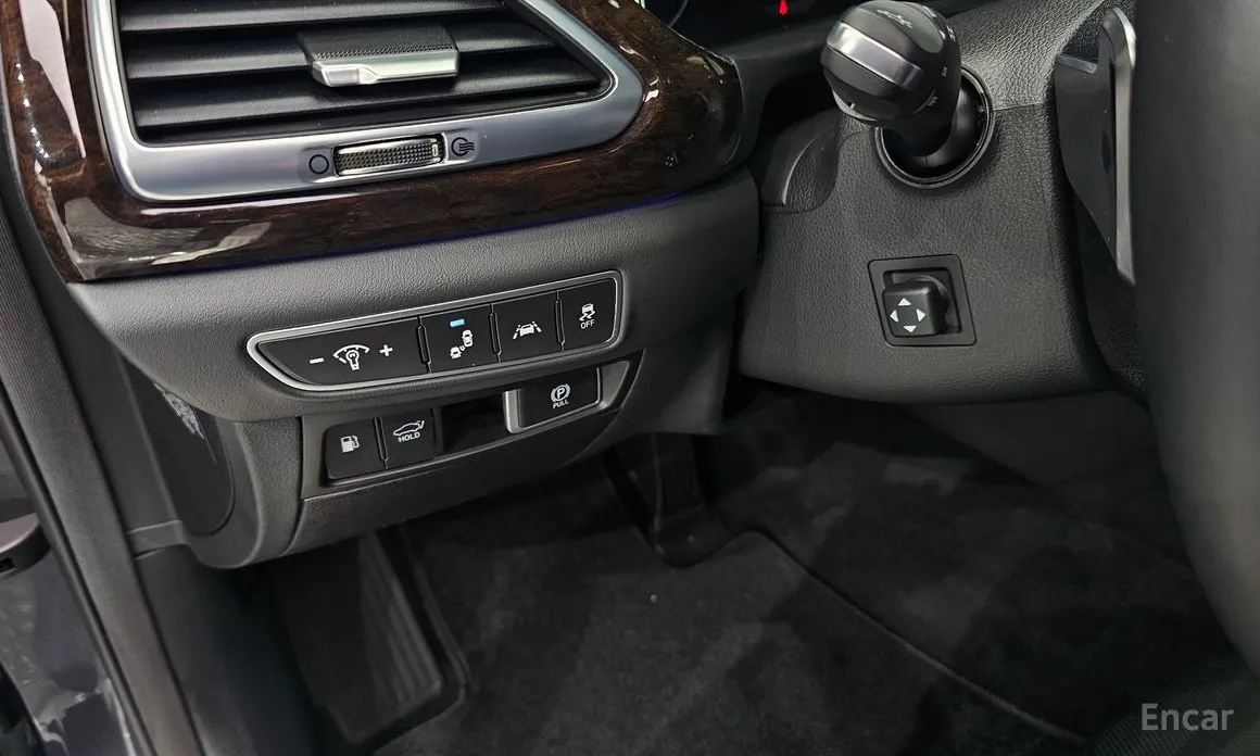 Фото 14 - Genesis G90