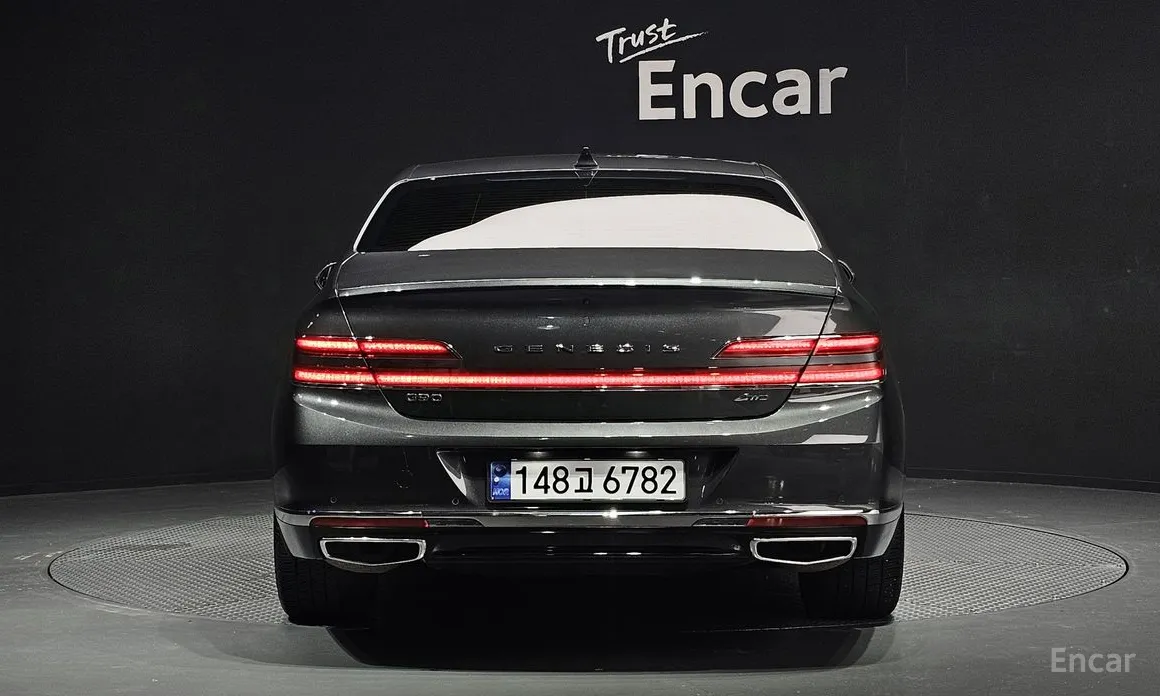 Фото 4 - Genesis G90