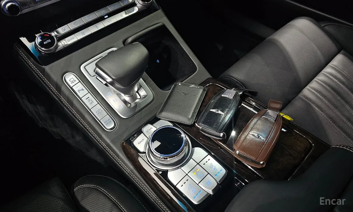 Фото 9 - Genesis G90