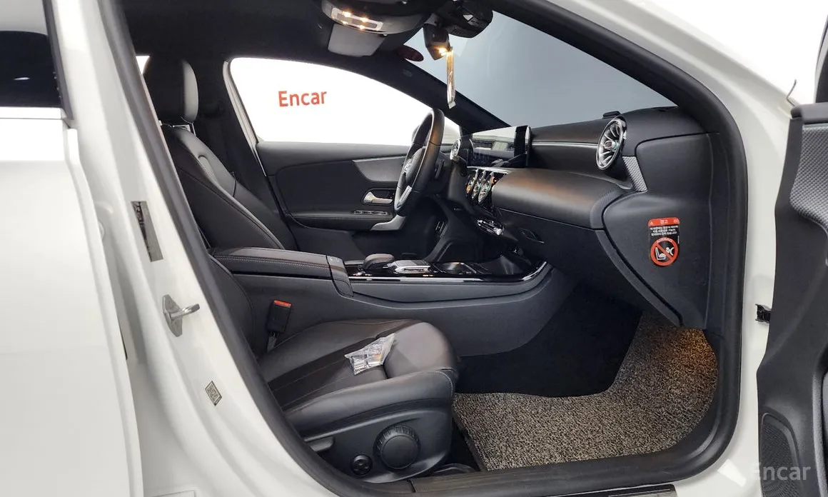 Фото 11 - Mercedes-Benz A-Class