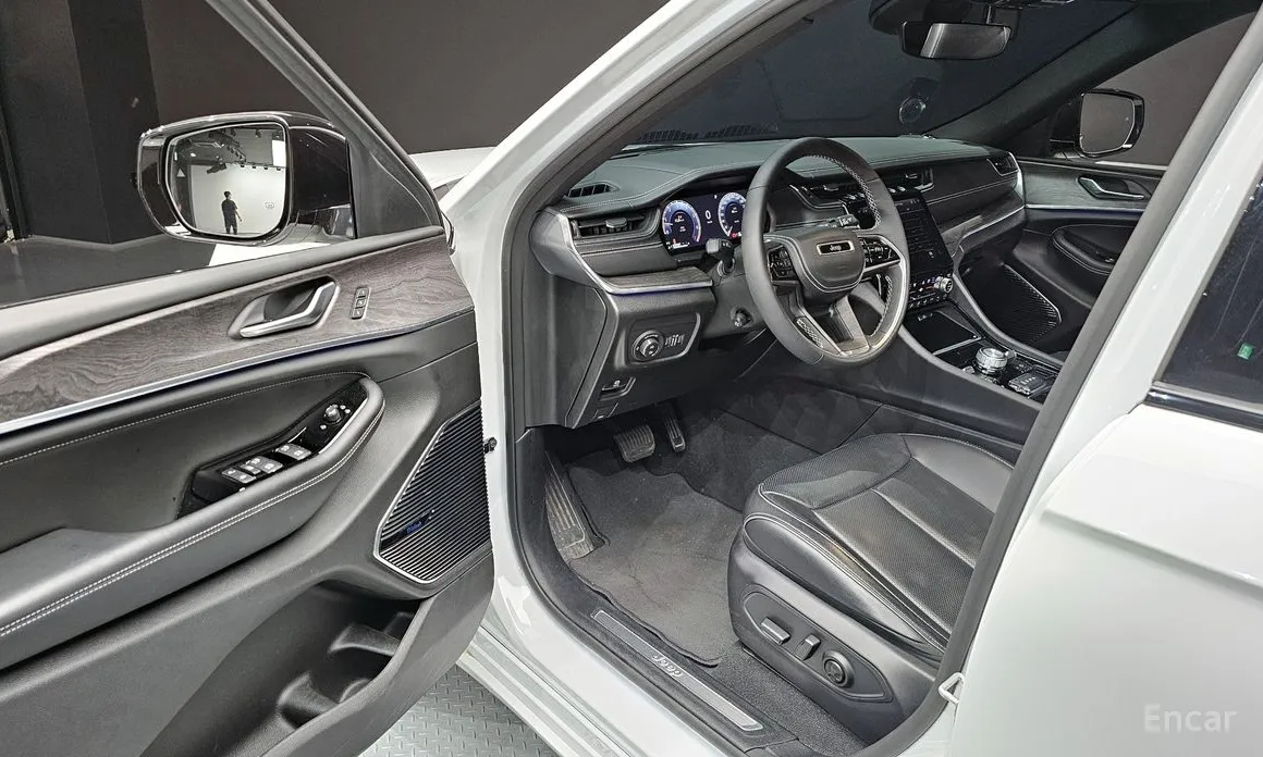 Фото 11 - Jeep Cherokee