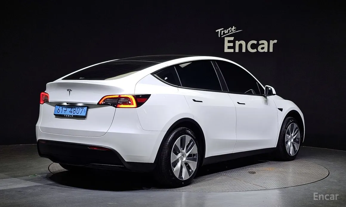 Фото 2 - Tesla Model Y