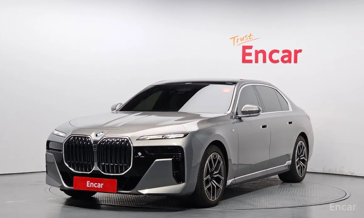 Фото 1 - BMW 7 Series