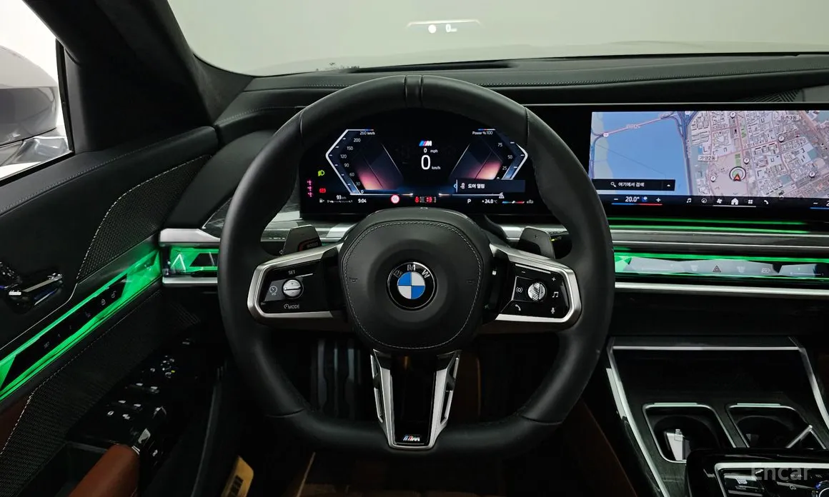 Фото 13 - BMW 7 Series