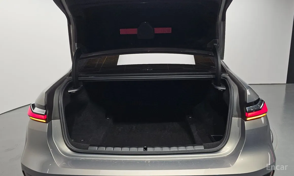 Фото 20 - BMW 7 Series