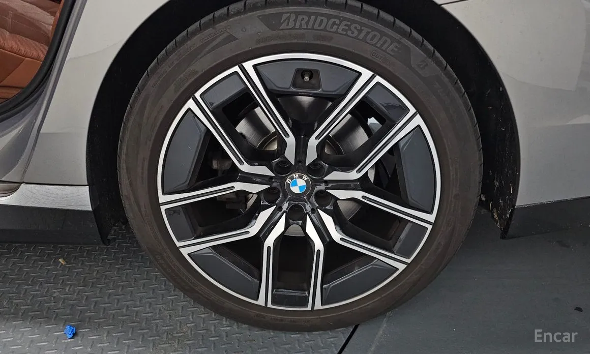 Фото 5 - BMW 7 Series