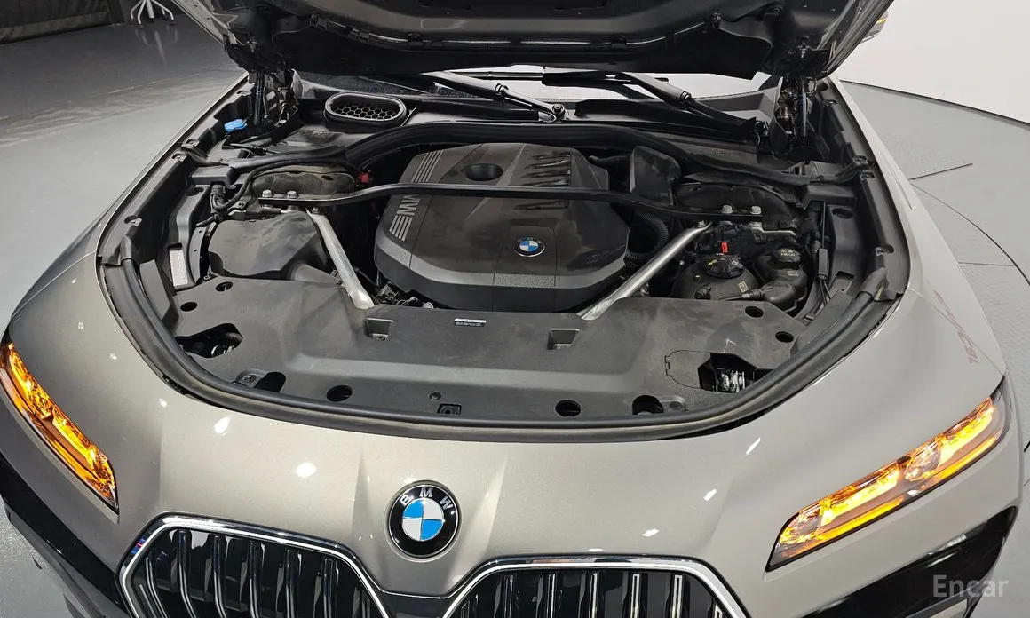 Фото 6 - BMW 7 Series