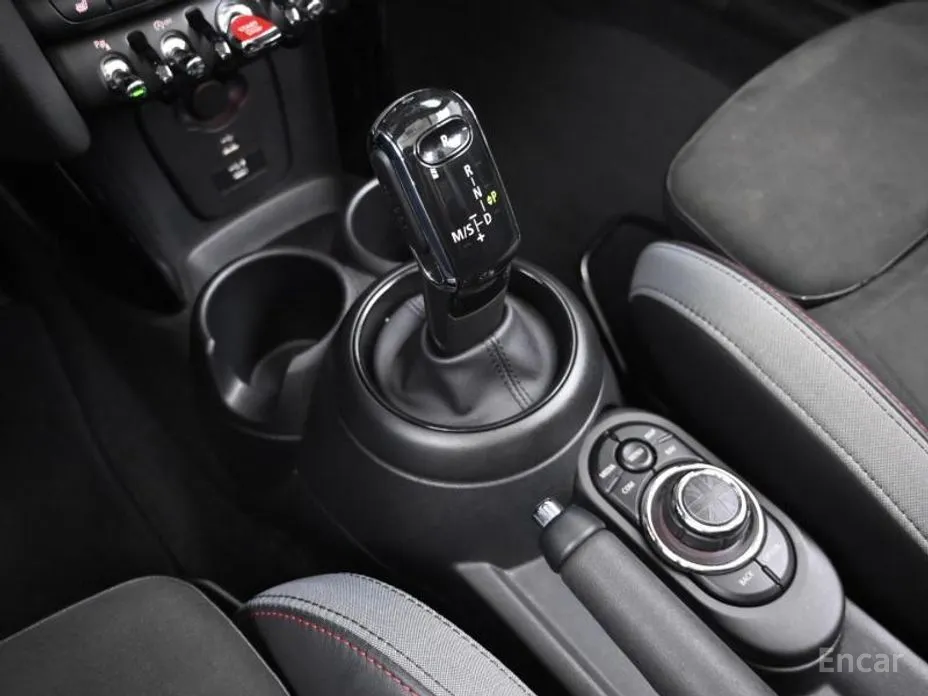 Фото 14 - Mini Cooper Convertible