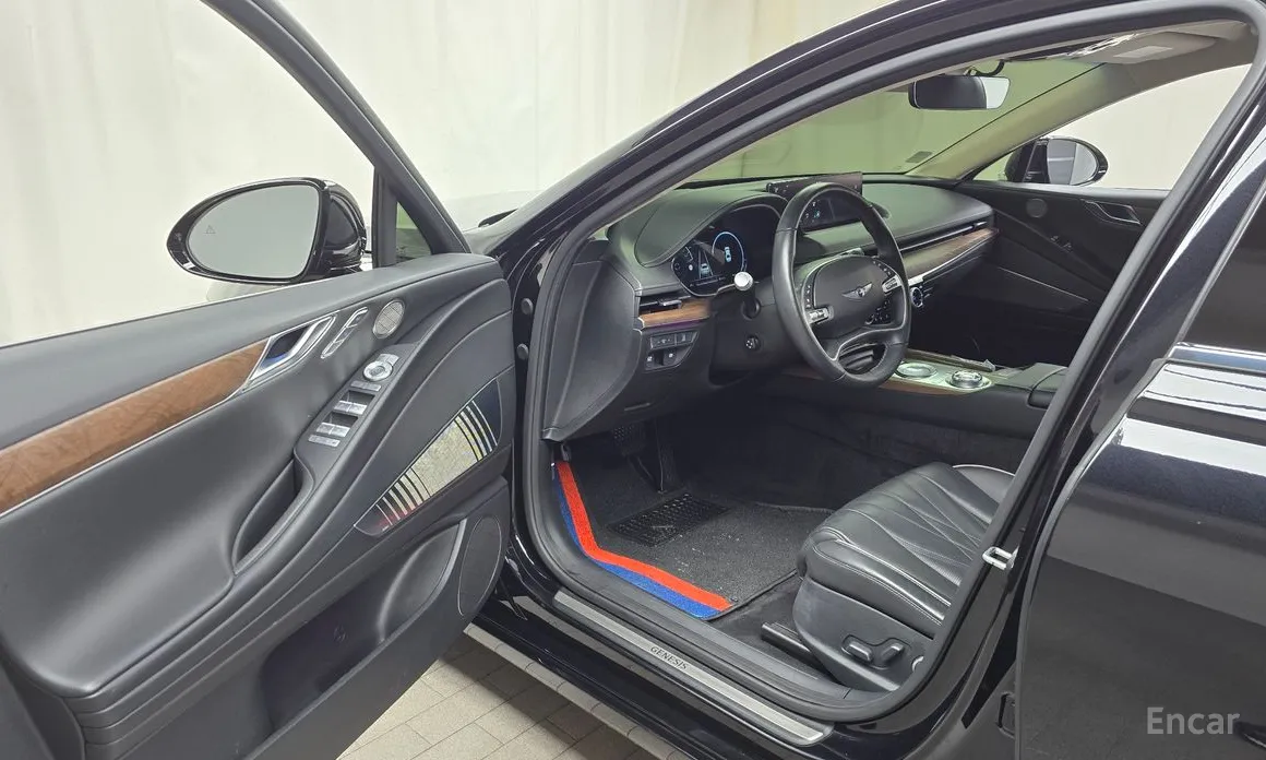 Фото 10 - Genesis G80