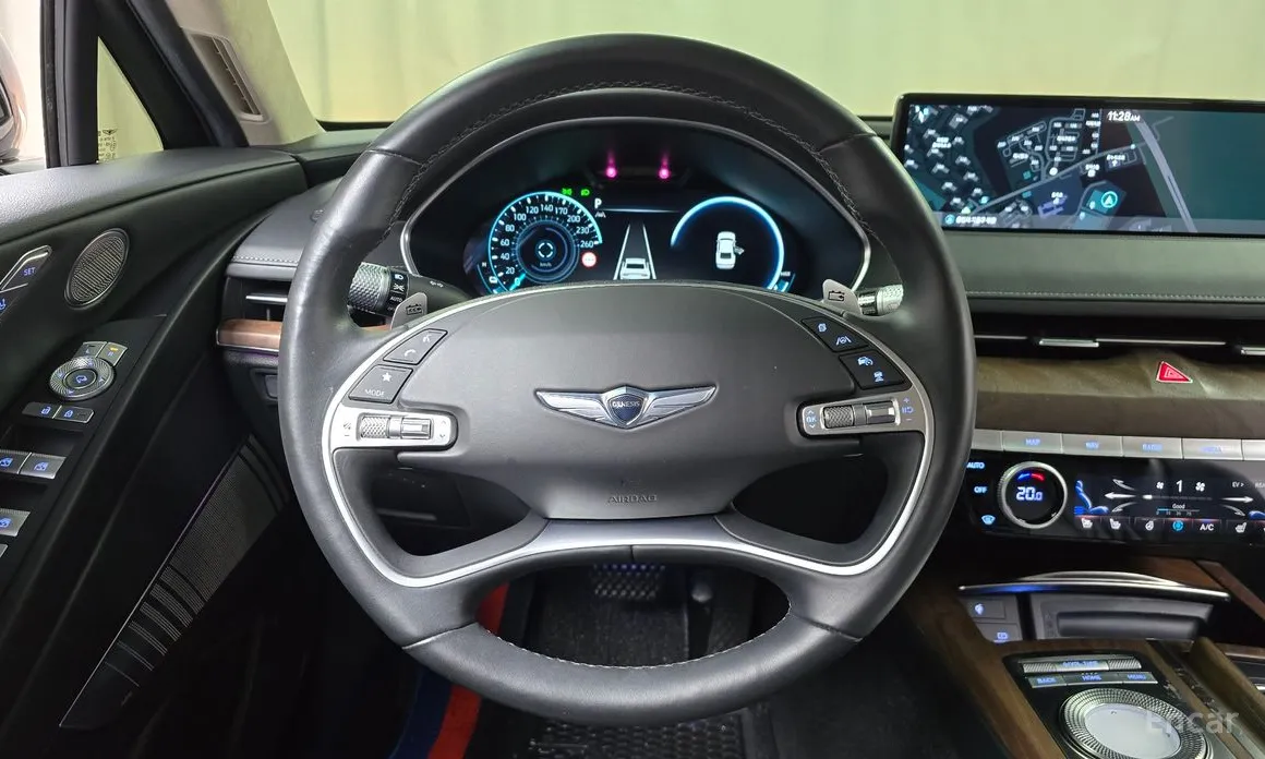 Фото 13 - Genesis G80