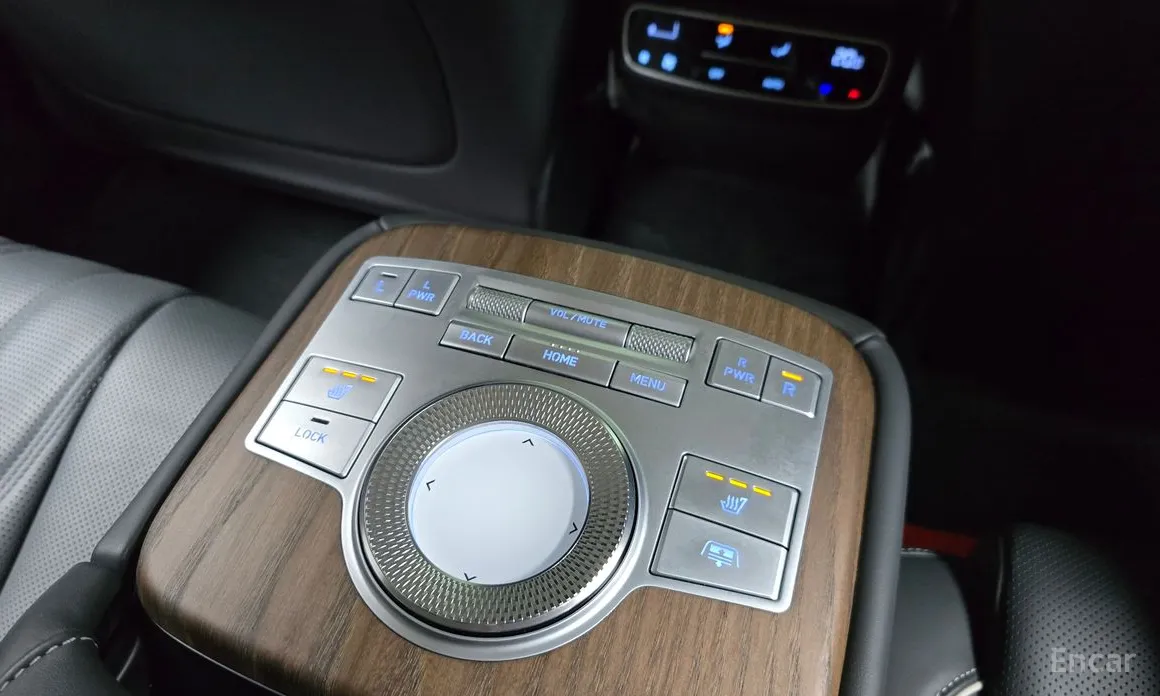 Фото 19 - Genesis G80