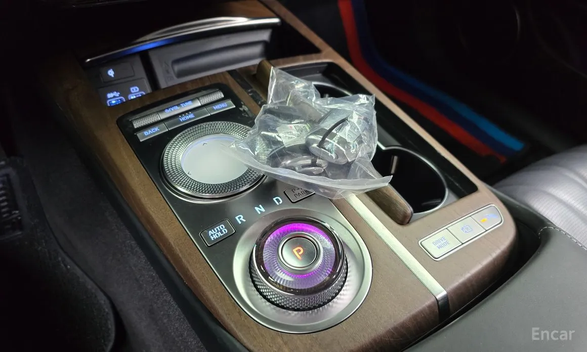 Фото 9 - Genesis G80