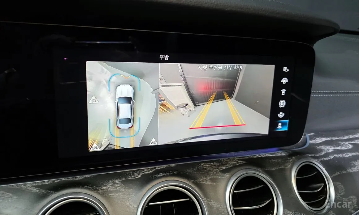 Фото 15 - Mercedes-Benz E-Class