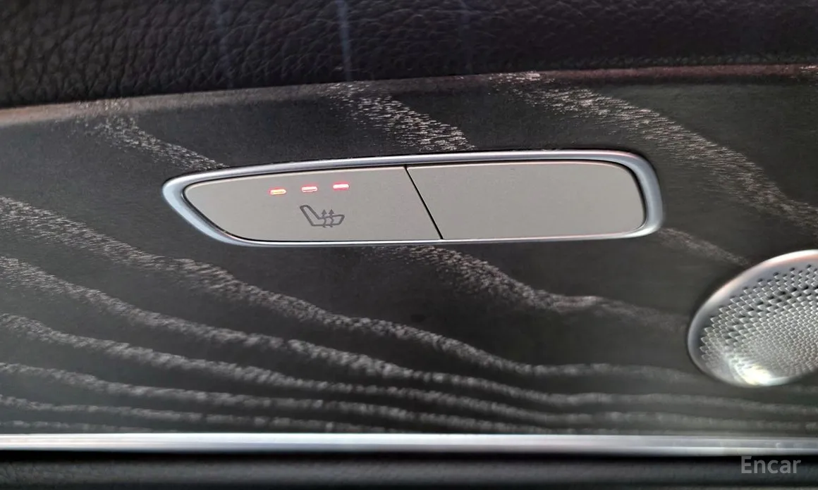 Фото 16 - Mercedes-Benz E-Class