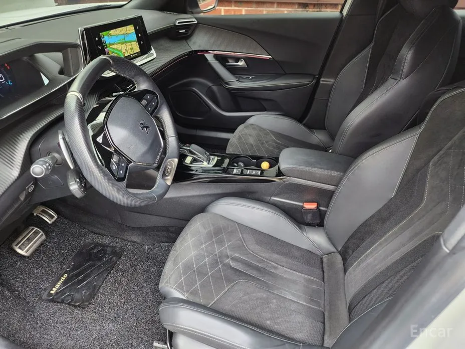 Фото 16 - Peugeot 2008