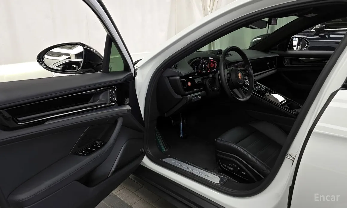 Фото 10 - Porsche Panamera