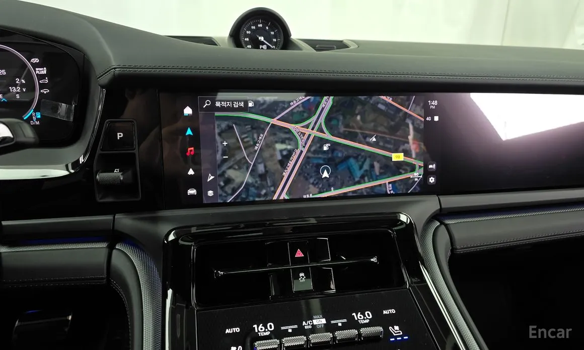 Фото 14 - Porsche Panamera