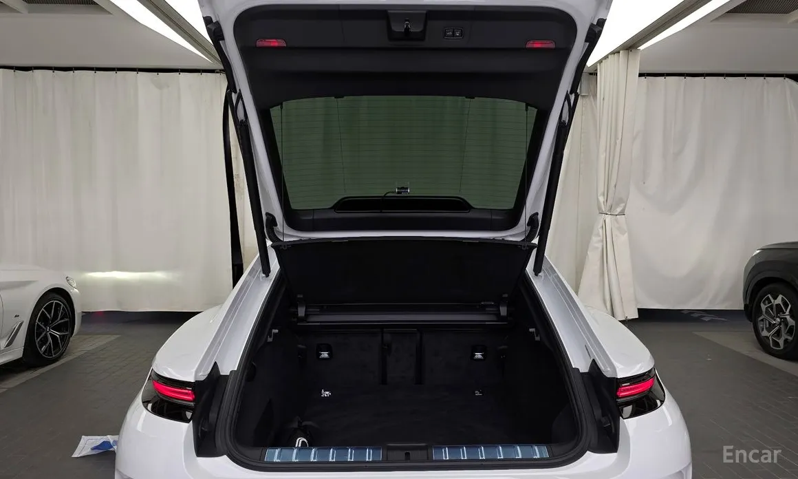 Фото 20 - Porsche Panamera