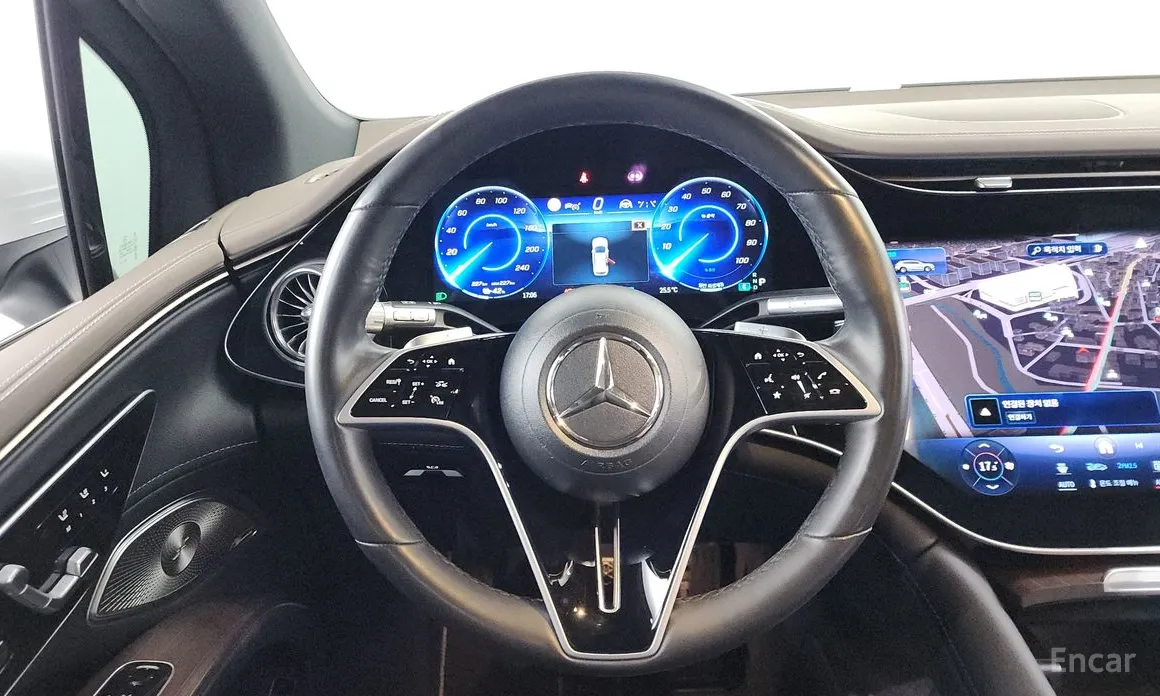 Фото 13 - Mercedes-Benz EQS