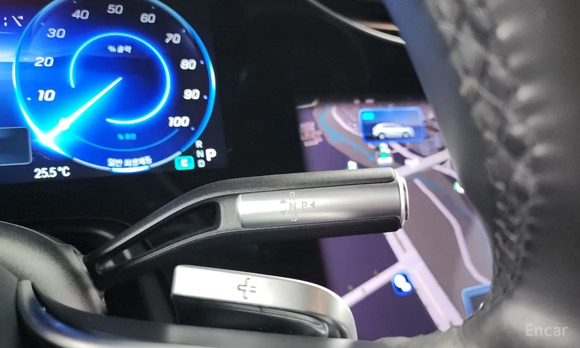 Фото 9 - Mercedes-Benz EQS