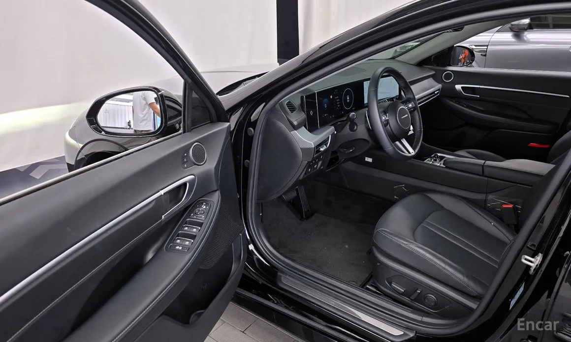 Фото 10 - Hyundai Sonata