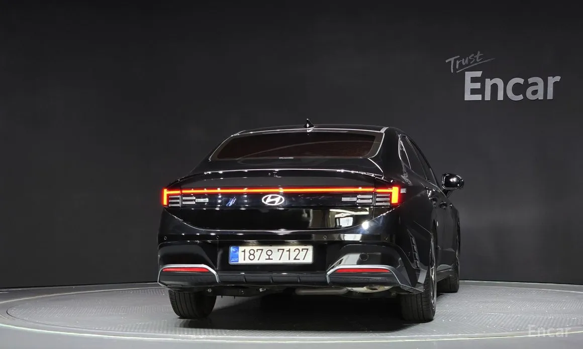 Фото 4 - Hyundai Sonata