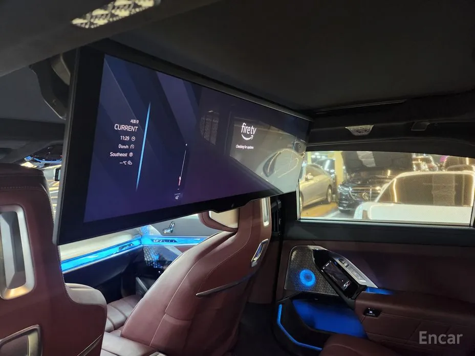 Фото 16 - BMW 7 Series