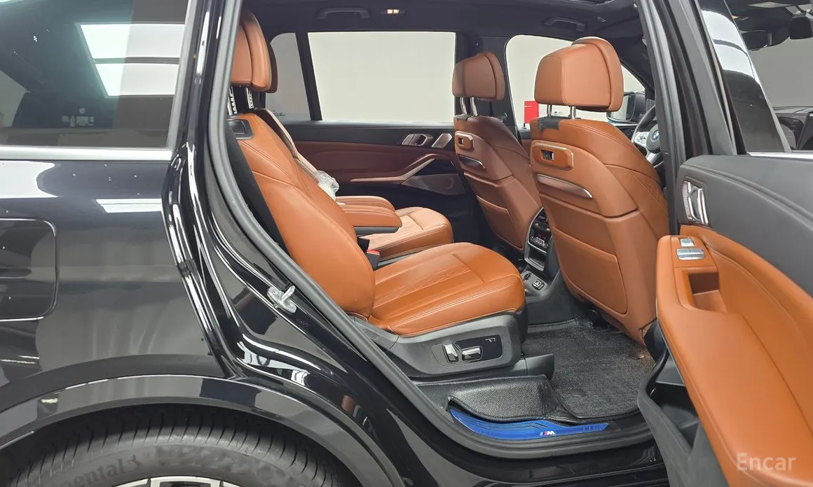 Фото 12 - BMW X7