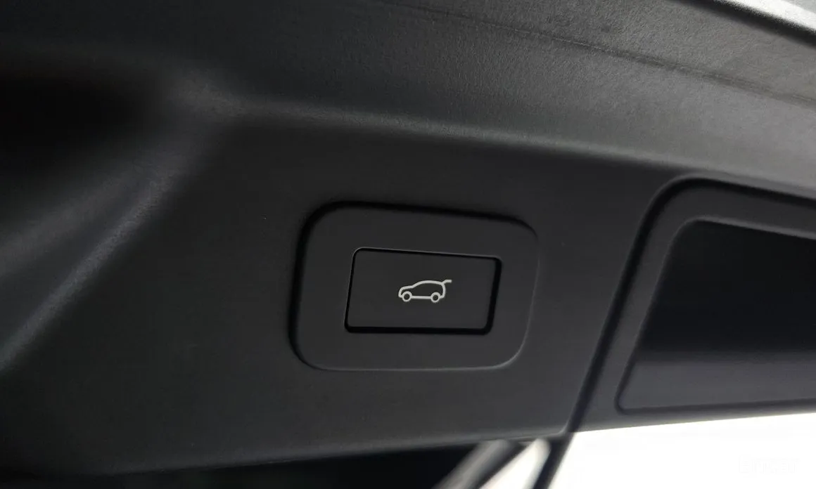 Фото 20 - Land Rover Range Rover Velar