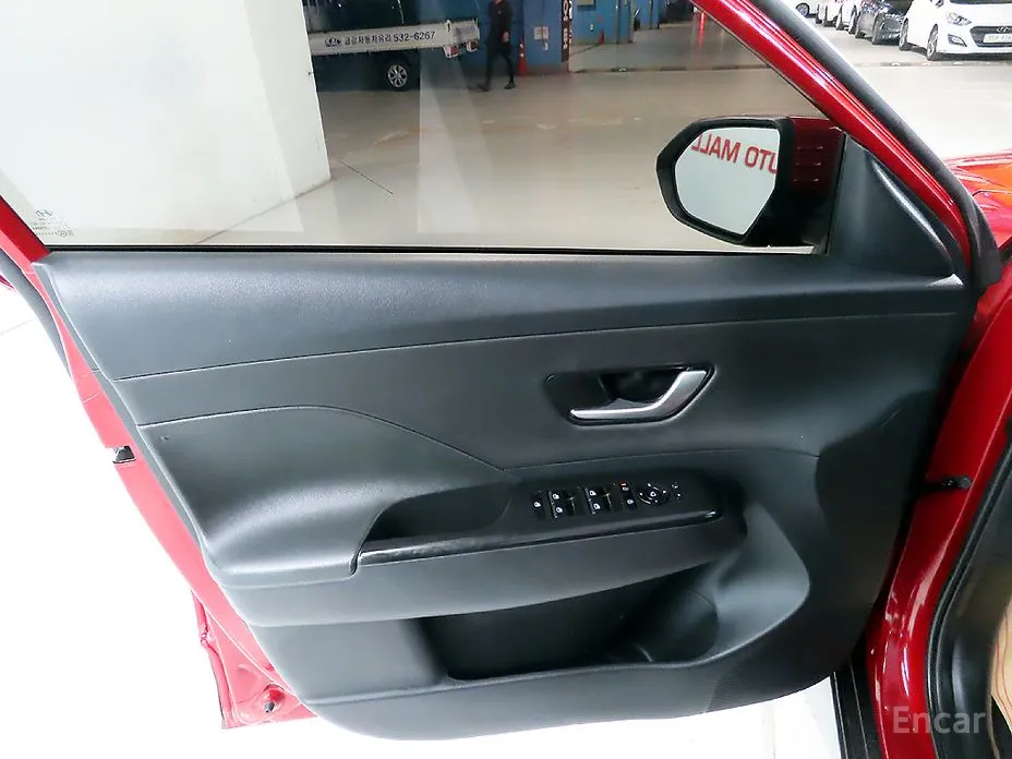 Фото 13 - Hyundai Kona