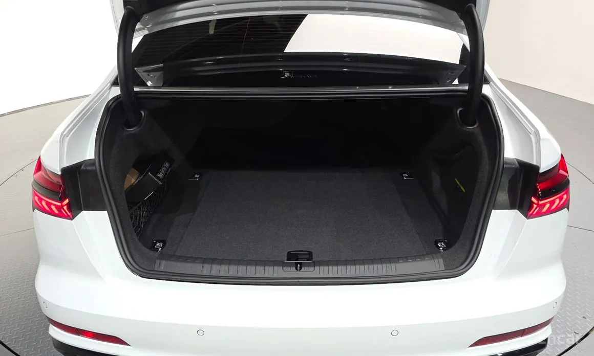 Фото 20 - Audi A6