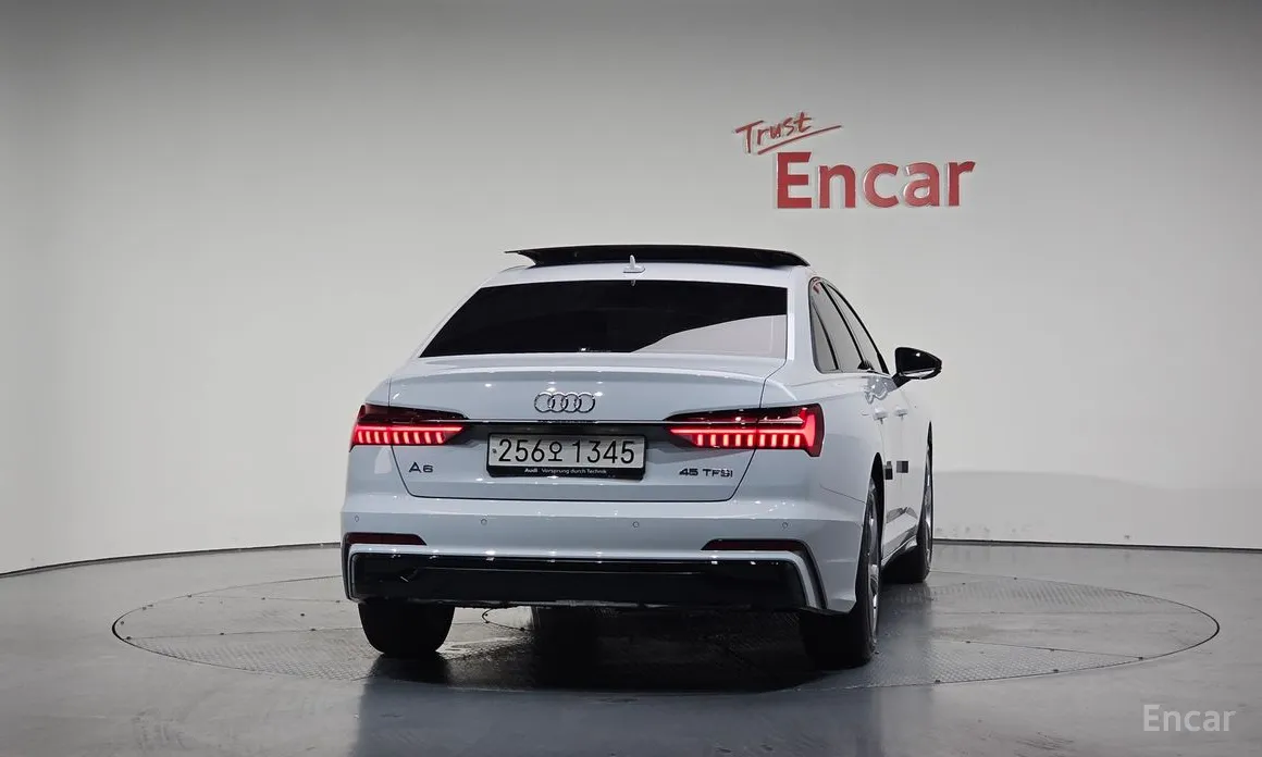 Фото 4 - Audi A6