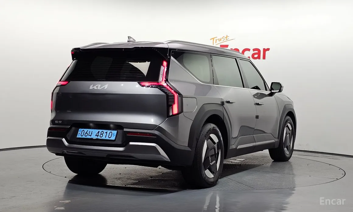 Фото 2 - Kia EV9