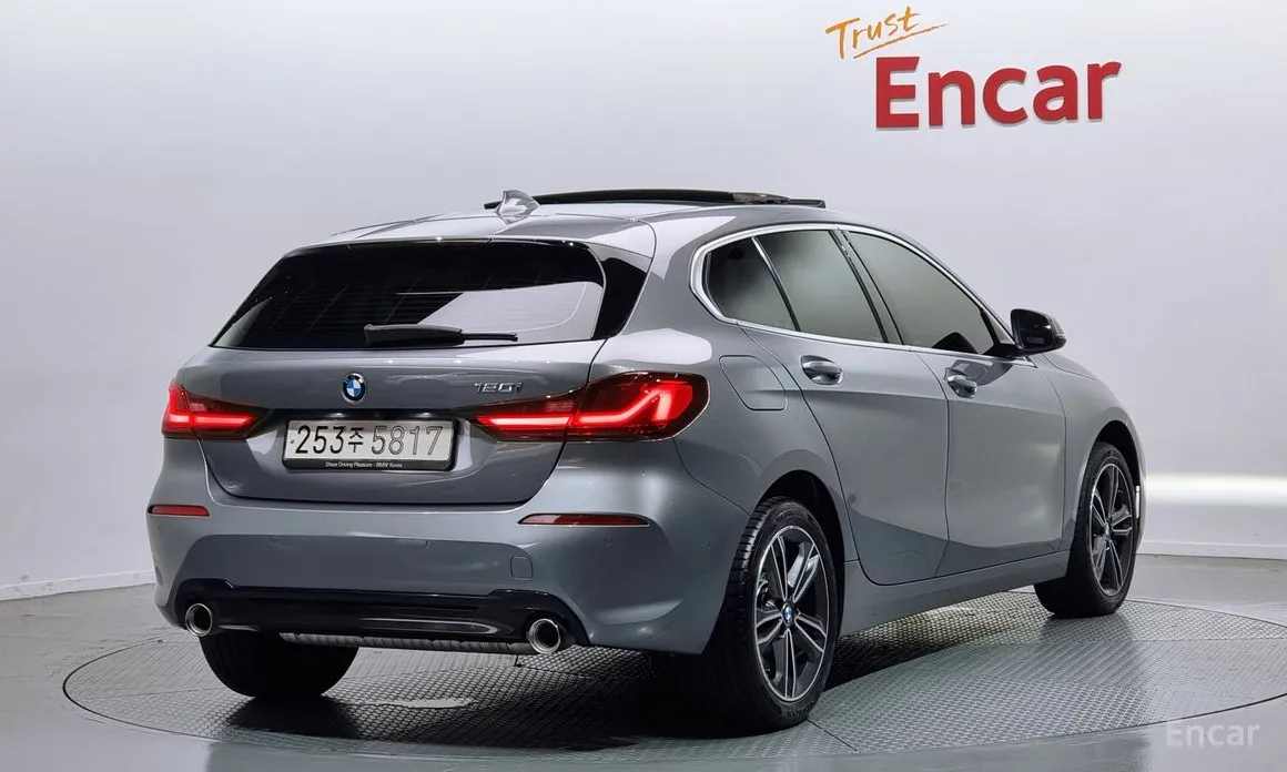 Фото 2 - BMW 1 Series